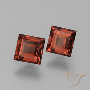 Shop natural 1.55ct ディープレッド パイロープガーネット gems, 四角形, from モザンビーグ at GemSelect. In stock, global shipping!