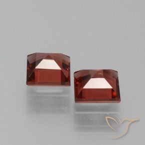 Shop natural 1.47ct ミディアムレッド パイロープガーネット gems, 四角形, from モザンビーグ at GemSelect. In stock, global shipping!