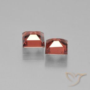 Shop natural 1.61ct ミディアムレッド パイロープガーネット gems, 四角形, from モザンビーグ at GemSelect. In stock, global shipping!