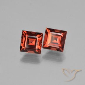 Shop natural 1.70ct ミディアムレッド パイロープガーネット gems, 四角形, from モザンビーグ at GemSelect. In stock, global shipping!
