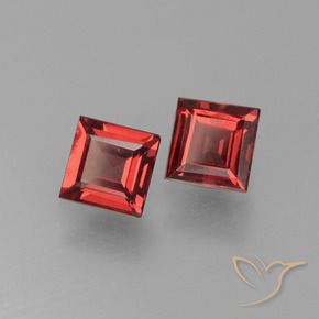 Shop natural 1.33ct ディープレッド パイロープガーネット gems, 四角形, from モザンビーグ at GemSelect. In stock, global shipping!