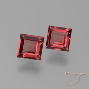 Shop natural 1.43ct ダークレッド パイロープガーネット gems, 四角形, from モザンビーグ at GemSelect. In stock, global shipping!