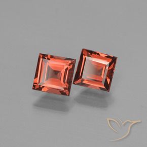 Shop natural 1.71ct スカーレットレッド パイロープガーネット gems, 四角形, from モザンビーグ at GemSelect. In stock, global shipping!