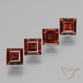 Shop natural 3.03ct ディープレッド パイロープガーネット gems, 四角形, from モザンビーグ at GemSelect. In stock, global shipping!