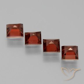 Shop natural 3.03ct ディープレッド パイロープガーネット gems, 四角形, from モザンビーグ at GemSelect. In stock, global shipping!