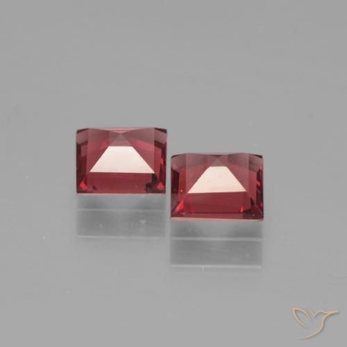Shop natural 1.38ct ディープレッド パイロープガーネット gems, 四角形, from モザンビーグ at GemSelect. In stock, global shipping!