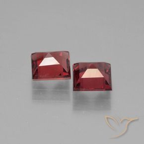 Shop natural 1.47ct ダークレッド パイロープガーネット gems, 四角形, from モザンビーグ at GemSelect. In stock, global shipping!