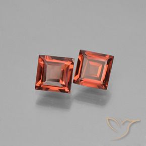 Shop natural 1.34ct ミディアムレッド パイロープガーネット gems, 四角形, from モザンビーグ at GemSelect. In stock, global shipping!