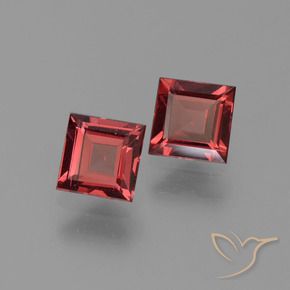 Shop natural 1.42ct ダークレッド パイロープガーネット gems, 四角形, from モザンビーグ at GemSelect. In stock, global shipping!