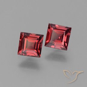 Shop natural 1.57ct ディープレッド パイロープガーネット gems, 四角形, from モザンビーグ at GemSelect. In stock, global shipping!