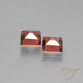 Shop natural 1.64ct ミディアムレッド パイロープガーネット gems, 四角形, from モザンビーグ at GemSelect. In stock, global shipping!