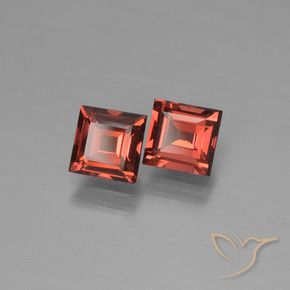Shop natural 1.45ct スカーレットレッド パイロープガーネット gems, 四角形, from モザンビーグ at GemSelect. In stock, global shipping!