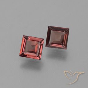 Shop natural 1.44ct メルローレッド パイロープガーネット gems, 四角形, from モザンビーグ at GemSelect. In stock, global shipping!