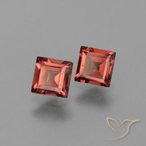 Shop natural 1.77ct ミディアムレッド パイロープガーネット gems, 四角形, from モザンビーグ at GemSelect. In stock, global shipping!