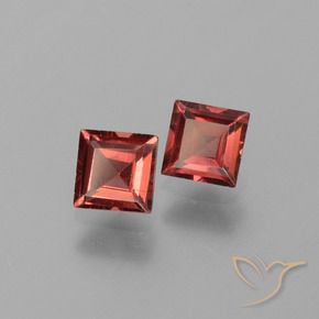 Shop natural 1.64ct ダークレッド パイロープガーネット gems, 四角形, from モザンビーグ at GemSelect. In stock, global shipping!