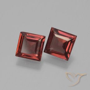 Shop natural 1.31ct ミディアムレッド パイロープガーネット gems, 四角形, from モザンビーグ at GemSelect. In stock, global shipping!