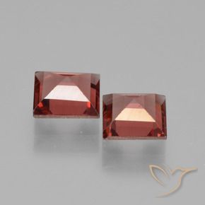 Shop natural 1.50ct スカーレットレッド パイロープガーネット gems, 四角形, from モザンビーグ at GemSelect. In stock, global shipping!