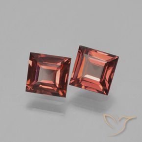 Shop natural 1.42ct ミディアムダークレッド パイロープガーネット gems, 四角形, from モザンビーグ at GemSelect. In stock, global shipping!