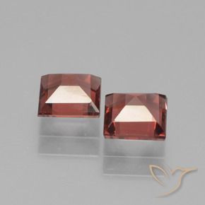 Shop natural 1.42ct ミディアムダークレッド パイロープガーネット gems, 四角形, from モザンビーグ at GemSelect. In stock, global shipping!