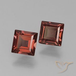 Shop natural 1.51ct ダークレッド パイロープガーネット gems, 四角形, from モザンビーグ at GemSelect. In stock, global shipping!