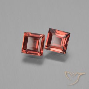 Shop natural 1.40ct ミディアムレッド パイロープガーネット gems, 四角形, from モザンビーグ at GemSelect. In stock, global shipping!