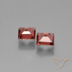 Shop natural 1.40ct ミディアムレッド パイロープガーネット gems, 四角形, from モザンビーグ at GemSelect. In stock, global shipping!