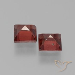 Shop natural 1.62ct ディープレッド パイロープガーネット gems, 四角形, from モザンビーグ at GemSelect. In stock, global shipping!