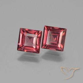Shop natural 1.62ct メルローレッド パイロープガーネット gems, 四角形, from モザンビーグ at GemSelect. In stock, global shipping!