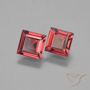 Shop natural 1.48ct ダークレッド パイロープガーネット gems, 四角形, from モザンビーグ at GemSelect. In stock, global shipping!