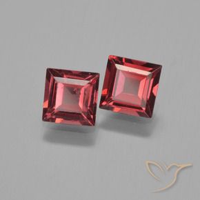 Shop natural 1.48ct 濃いレッドワイン パイロープガーネット gems, 四角形, from モザンビーグ at GemSelect. In stock, global shipping!