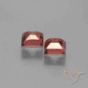 Shop natural 1.61ct ミディアムレッド パイロープガーネット gems, 四角形, from モザンビーグ at GemSelect. In stock, global shipping!