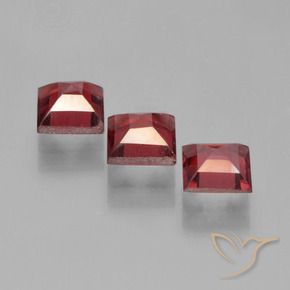 Shop natural 2.70ct ミディアムレッド パイロープガーネット gems, 四角形, from モザンビーグ at GemSelect. In stock, global shipping!