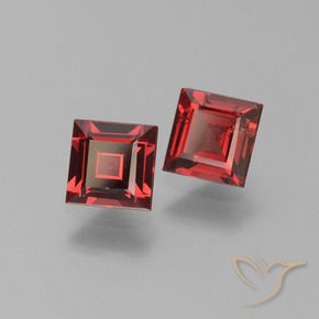 Shop natural 1.49ct ダークレッド パイロープガーネット gems, 四角形, from モザンビーグ at GemSelect. In stock, global shipping!