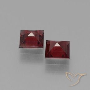 Shop natural 1.52ct ダークレッド パイロープガーネット gems, 四角形, from モザンビーグ at GemSelect. In stock, global shipping!