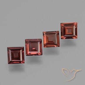 Shop natural 2.46ct ダークレッド パイロープガーネット gems, 四角形, from モザンビーグ at GemSelect. In stock, global shipping!
