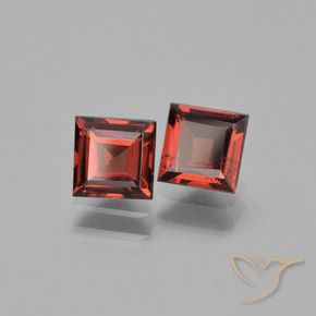 Shop natural 1.69ct ディープレッド パイロープガーネット gems, 四角形, from モザンビーグ at GemSelect. In stock, global shipping!