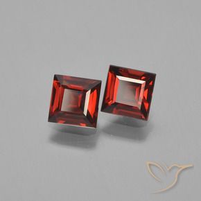 Shop natural 1.47ct ダークレッド パイロープガーネット gems, 四角形, from モザンビーグ at GemSelect. In stock, global shipping!