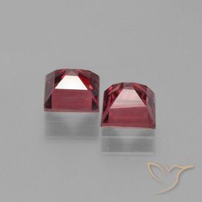 Shop natural 1.66ct ディープレッド パイロープガーネット gems, 四角形, from モザンビーグ at GemSelect. In stock, global shipping!
