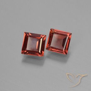 Shop natural 1.33ct ミディアムレッド パイロープガーネット gems, 四角形, from モザンビーグ at GemSelect. In stock, global shipping!