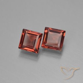 Shop natural 1.43ct ミディアムダークレッド パイロープガーネット gems, 四角形, from モザンビーグ at GemSelect. In stock, global shipping!