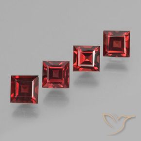 Shop natural 3.22ct ダークレッド パイロープガーネット gems, 四角形, from モザンビーグ at GemSelect. In stock, global shipping!