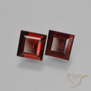 Shop natural 1.33ct ディープレッド パイロープガーネット gems, 四角形, from モザンビーグ at GemSelect. In stock, global shipping!
