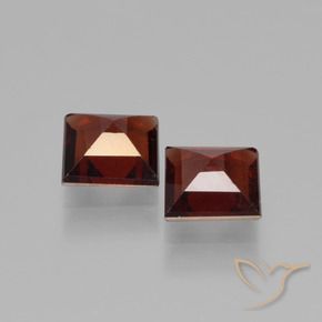 Shop natural 1.33ct ディープレッド パイロープガーネット gems, 四角形, from モザンビーグ at GemSelect. In stock, global shipping!
