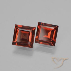 Shop natural 1.43ct 濃いブラッドレッド パイロープガーネット gems, 四角形, from モザンビーグ at GemSelect. In stock, global shipping!