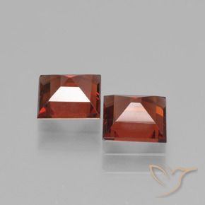 Shop natural 1.43ct 濃いブラッドレッド パイロープガーネット gems, 四角形, from モザンビーグ at GemSelect. In stock, global shipping!