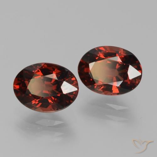 Shop natural 3.45ct ダークレッド パイロープガーネット gems, 楕円形, from モザンビーグ at GemSelect. In stock, global shipping!
