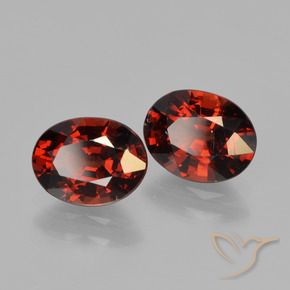 Shop natural 3.06ct ダークレッド パイロープガーネット gems, 楕円形, from モザンビーグ at GemSelect. In stock, global shipping!