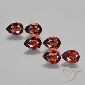 Shop natural 4.44ct ダークレッド パイロープガーネット gems, 洋梨の形, from モザンビーグ at GemSelect. In stock, global shipping!