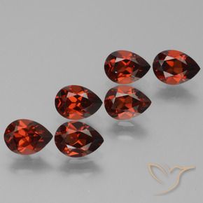 Shop natural 5.33ct メルローレッド パイロープガーネット gems, 洋梨の形, from モザンビーグ at GemSelect. In stock, global shipping!