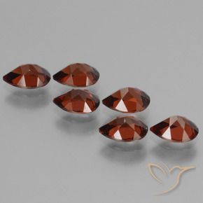 Shop natural 5.33ct メルローレッド パイロープガーネット gems, 洋梨の形, from モザンビーグ at GemSelect. In stock, global shipping!